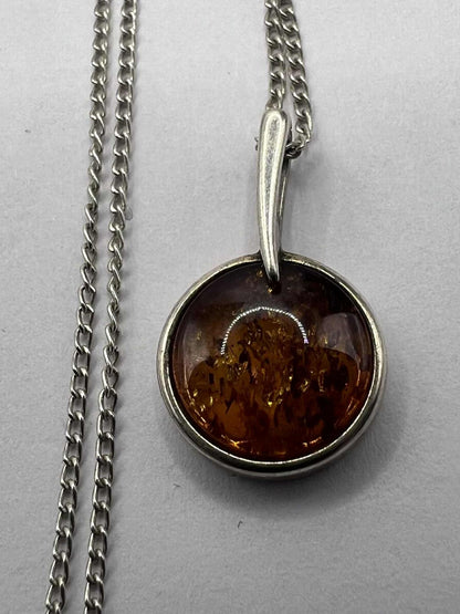 Quality 925 Sterling Silver Amber Pendant & Chain Set • 2.82 Grams