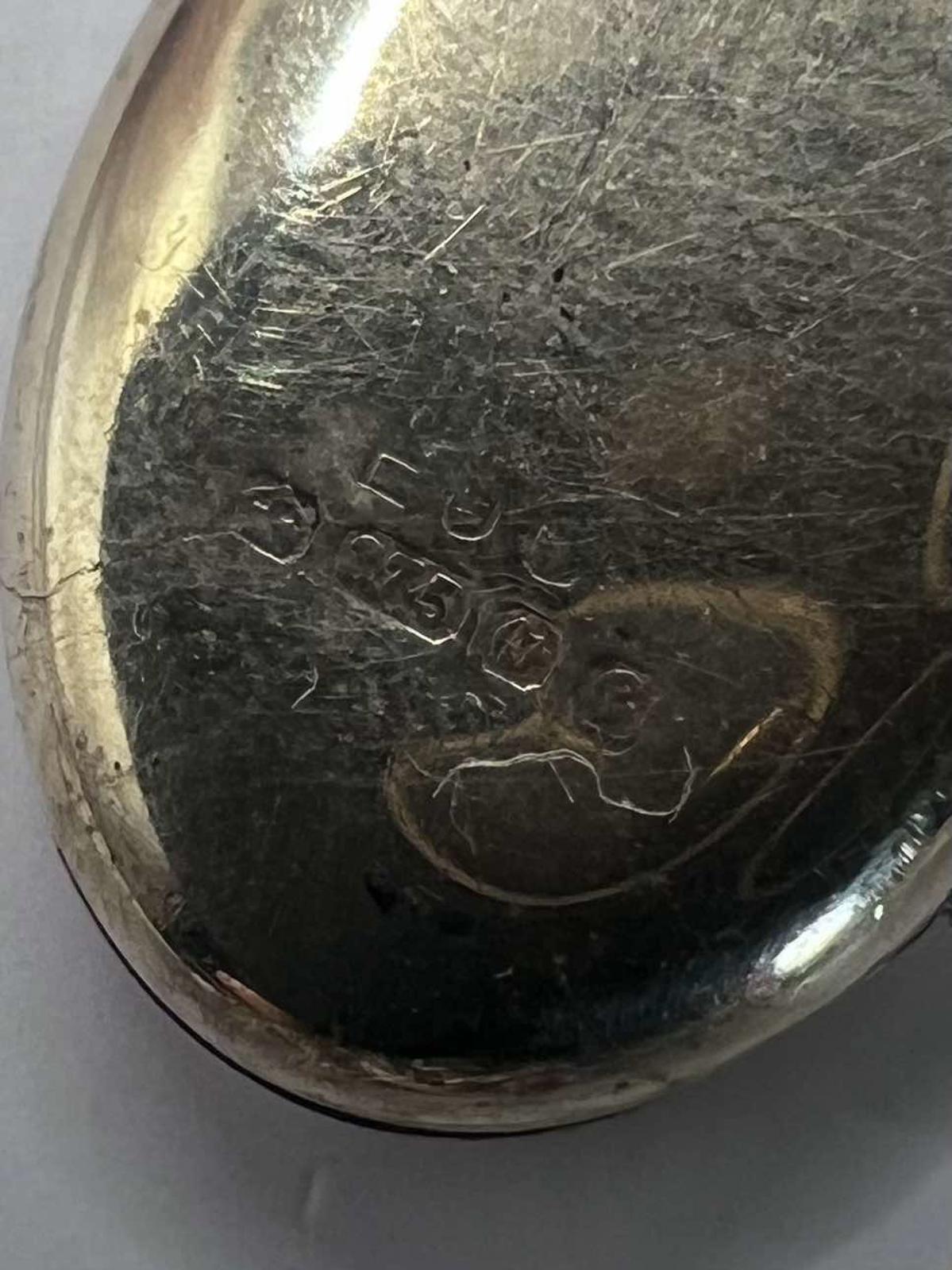 Vintage 9ct Yellow Gold Patterned Locket - 2.09 Grams