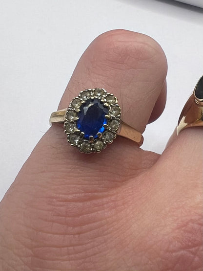 Vintage 9ct Yellow Blue & White Stone Cluster Ring - N