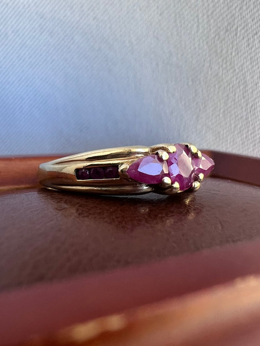 Quality 9ct Yellow Gold Ruby Set Ring - Q½