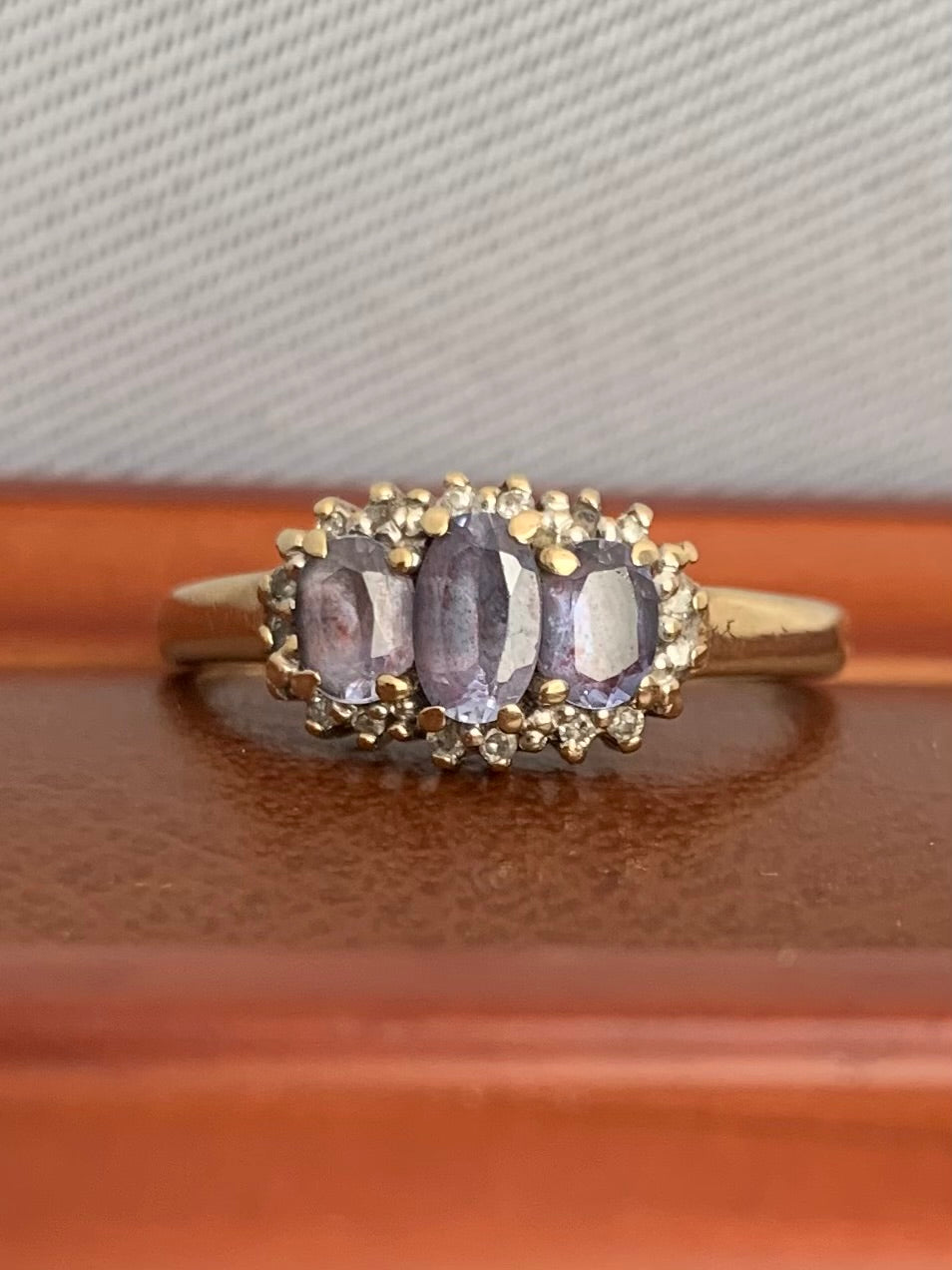 9ct Yellow Gold Tanzanite & Diamond Ring - 1.75 Grams - M