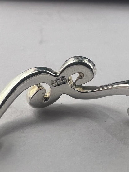 Quality 925 Sterling Silver Wave Ring • 2.73 Grams • Size - P