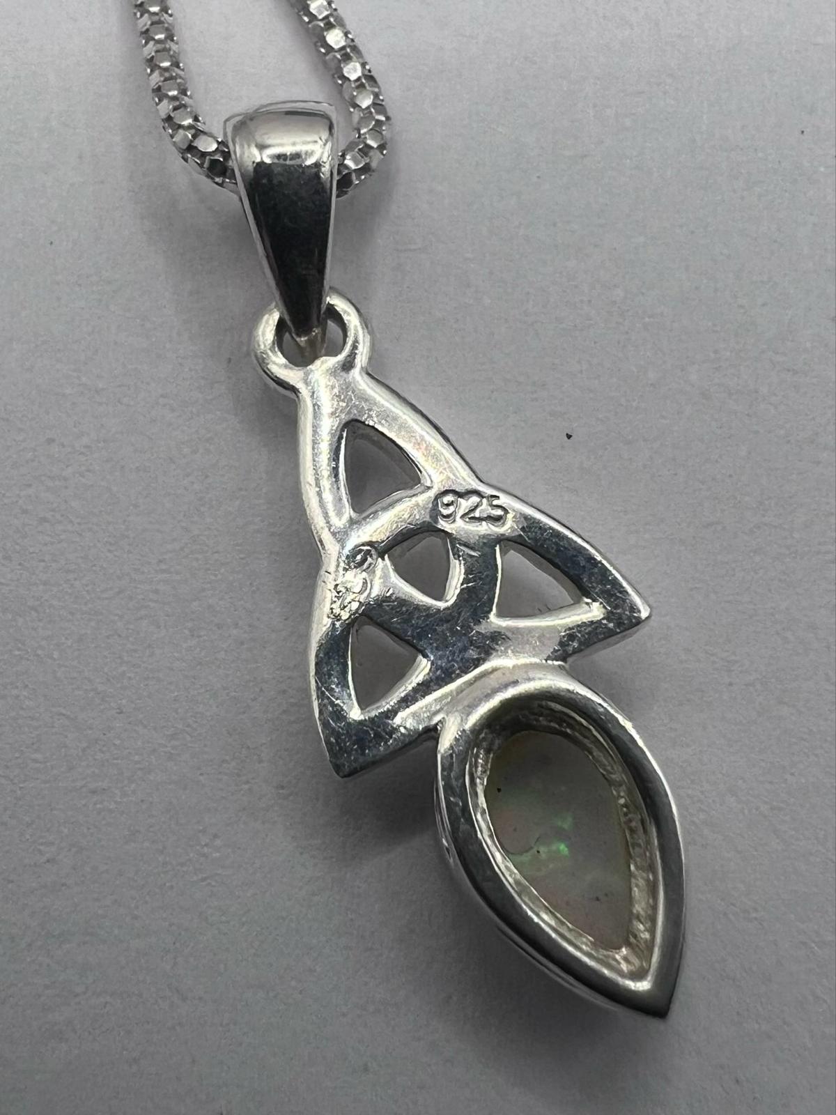 Quality 925 Sterling Silver Opal Set Celtic Pendant & Chain Set - 4.03 Grams