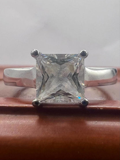 Quality 925 Sterling Silver • 4.04 Grams • Size - S