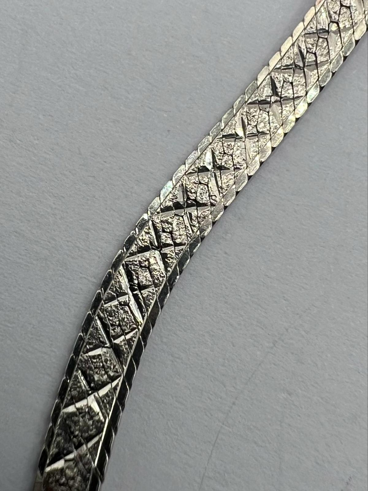 Quality 925 Sterling Silver Herringbone Bracelet - 4.04 Grams - 7"
