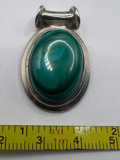 Quality 925 Sterling Silver Agate Set Pendant - 10.75 Grams