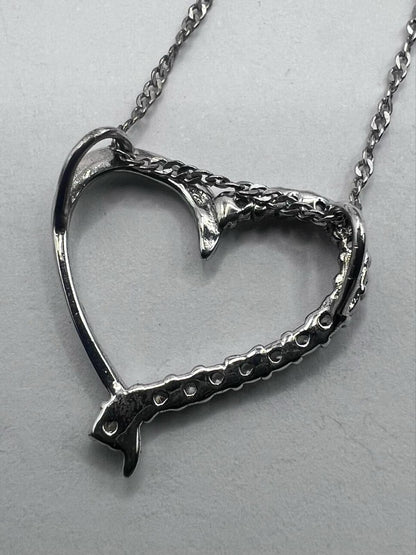 Quality 925 Sterling Silver Stone Set Heat Pendant & Chain - 2.65 Grams