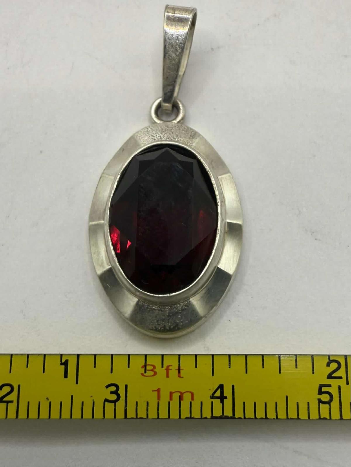 Quality 925 Sterling Silver Garnet Set Pendant • 4.78 Grams