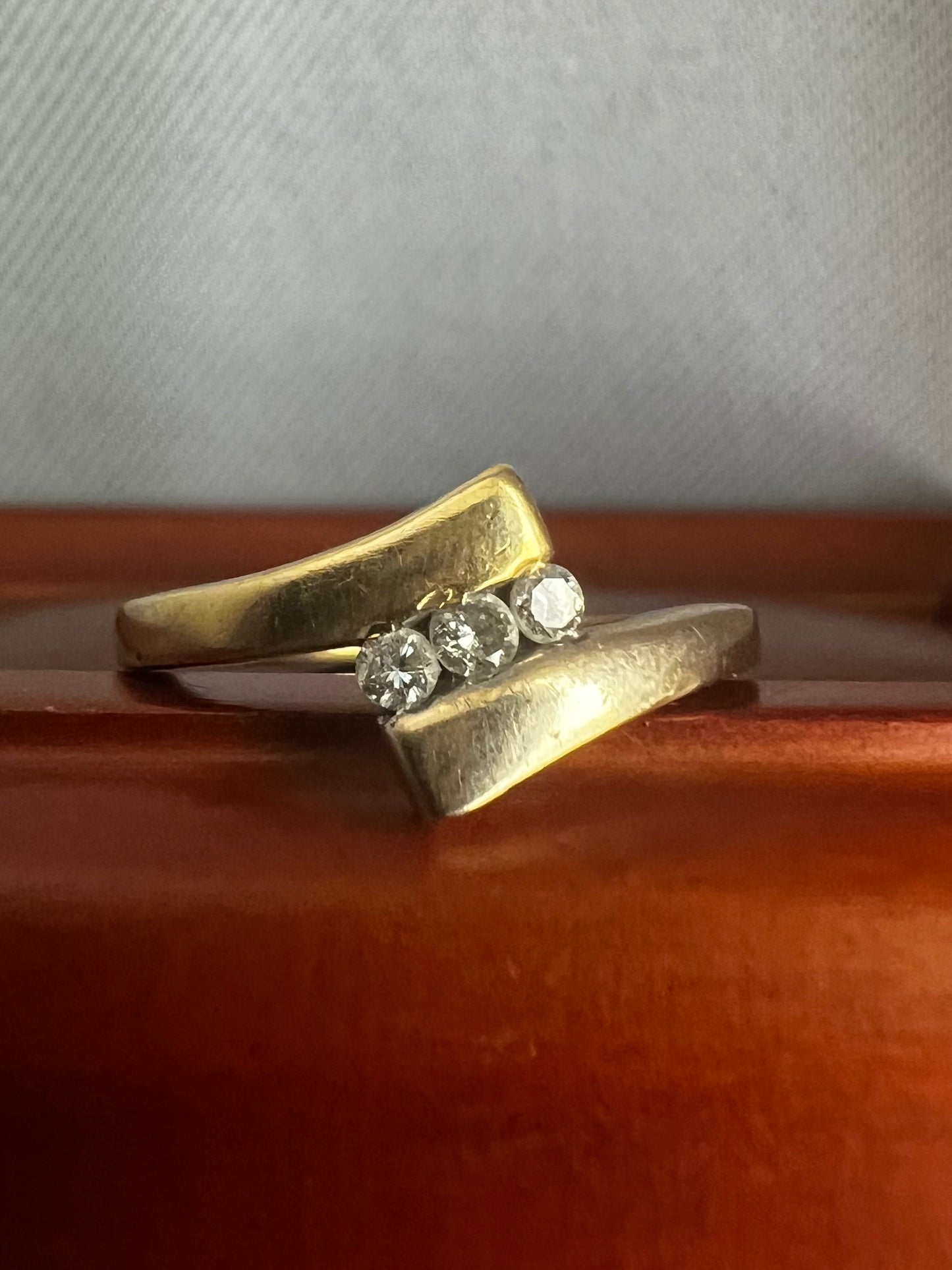 Quality 9ct Yellow Gold Diamond Set Ring - J½