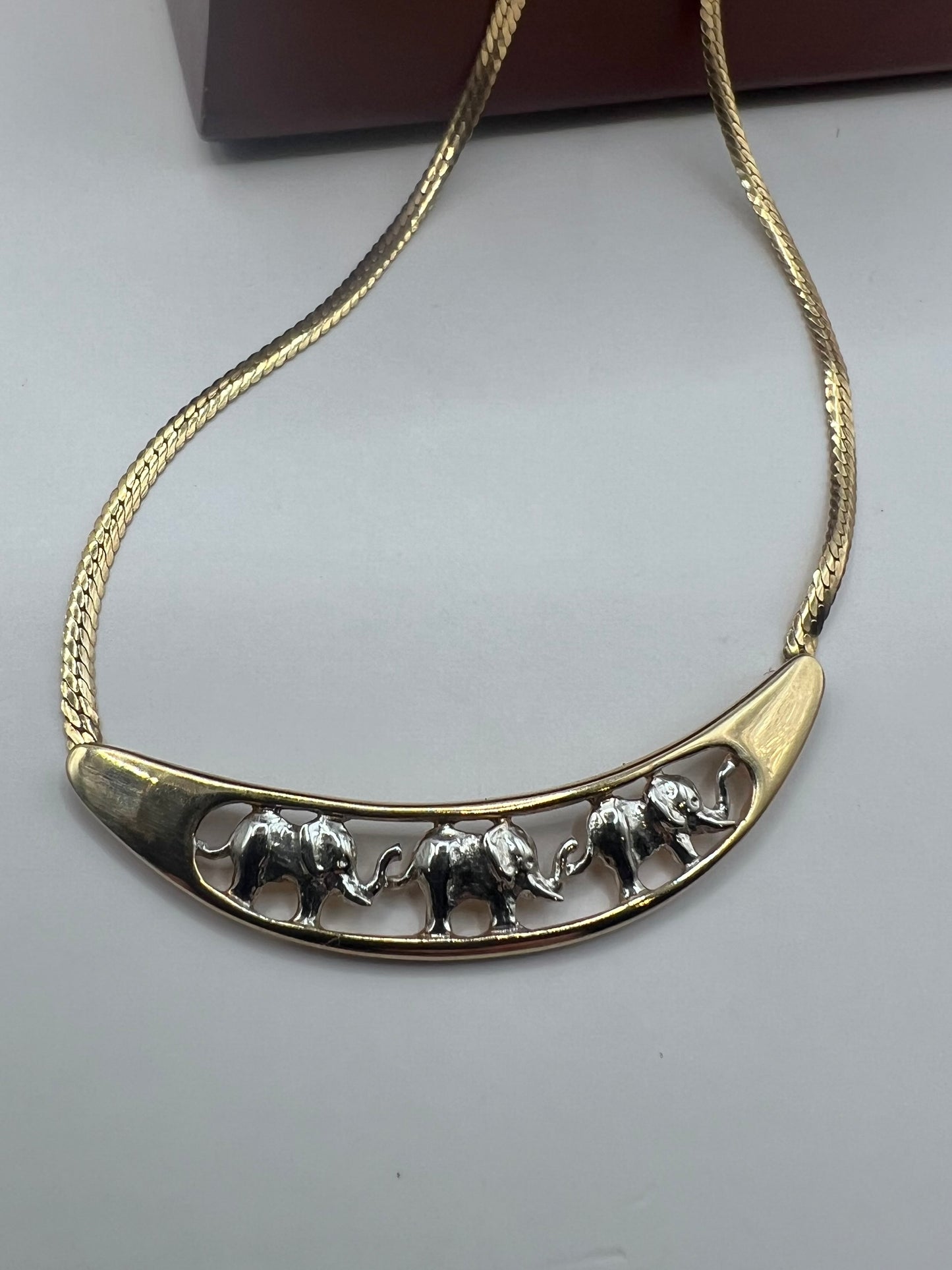 Quality 9ct Yellow & White Gold Elephant Pendant & Chain Set • 6.18 Grams