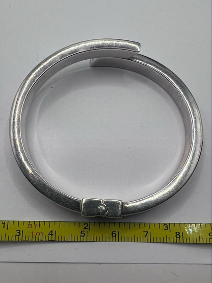 Quality 925 Sterling Silver Hinged Bangle • 19.55 Grams