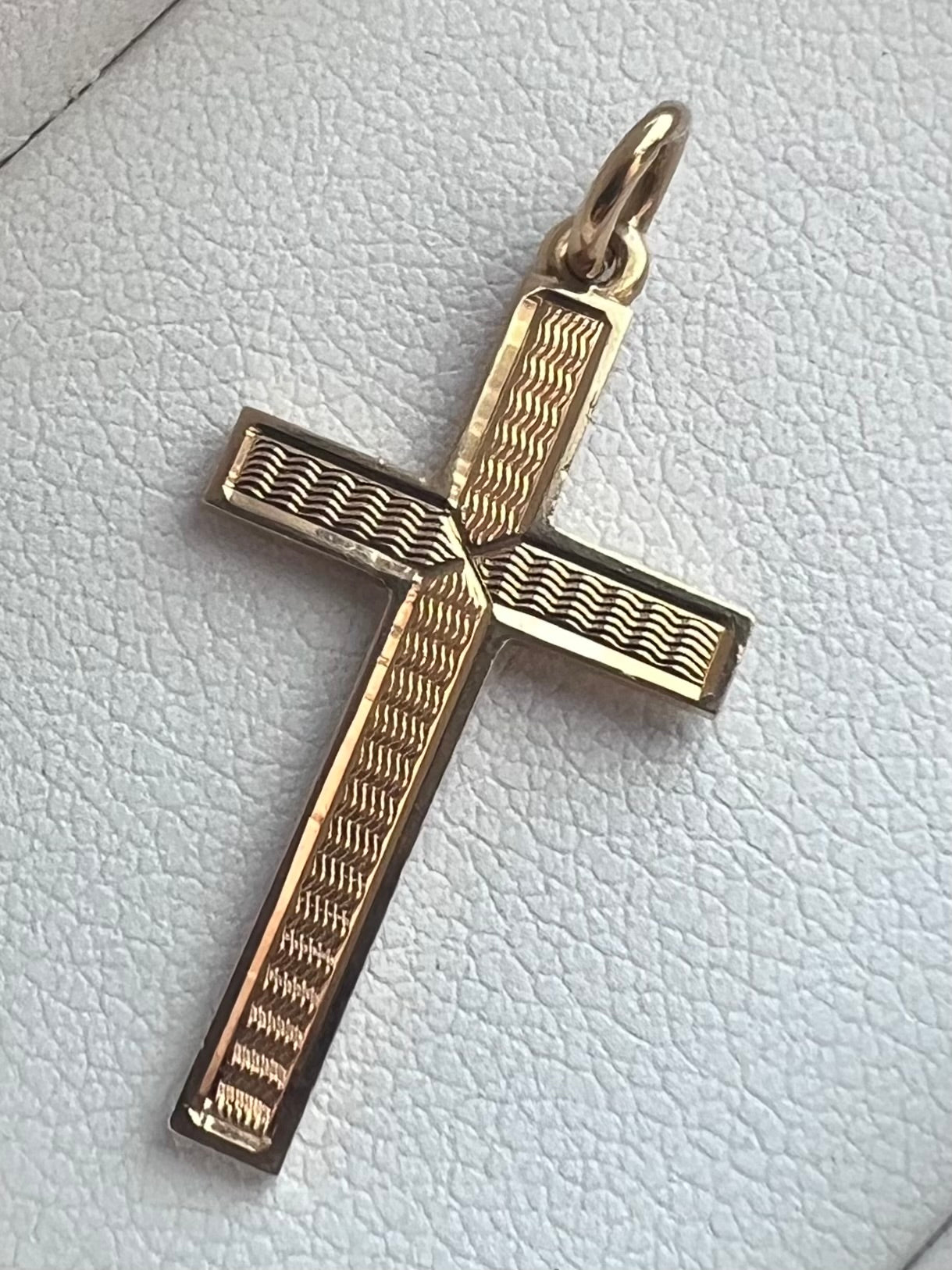 Vintage 18ct Yellow Gold Cross Pendant - 1.63 Grams