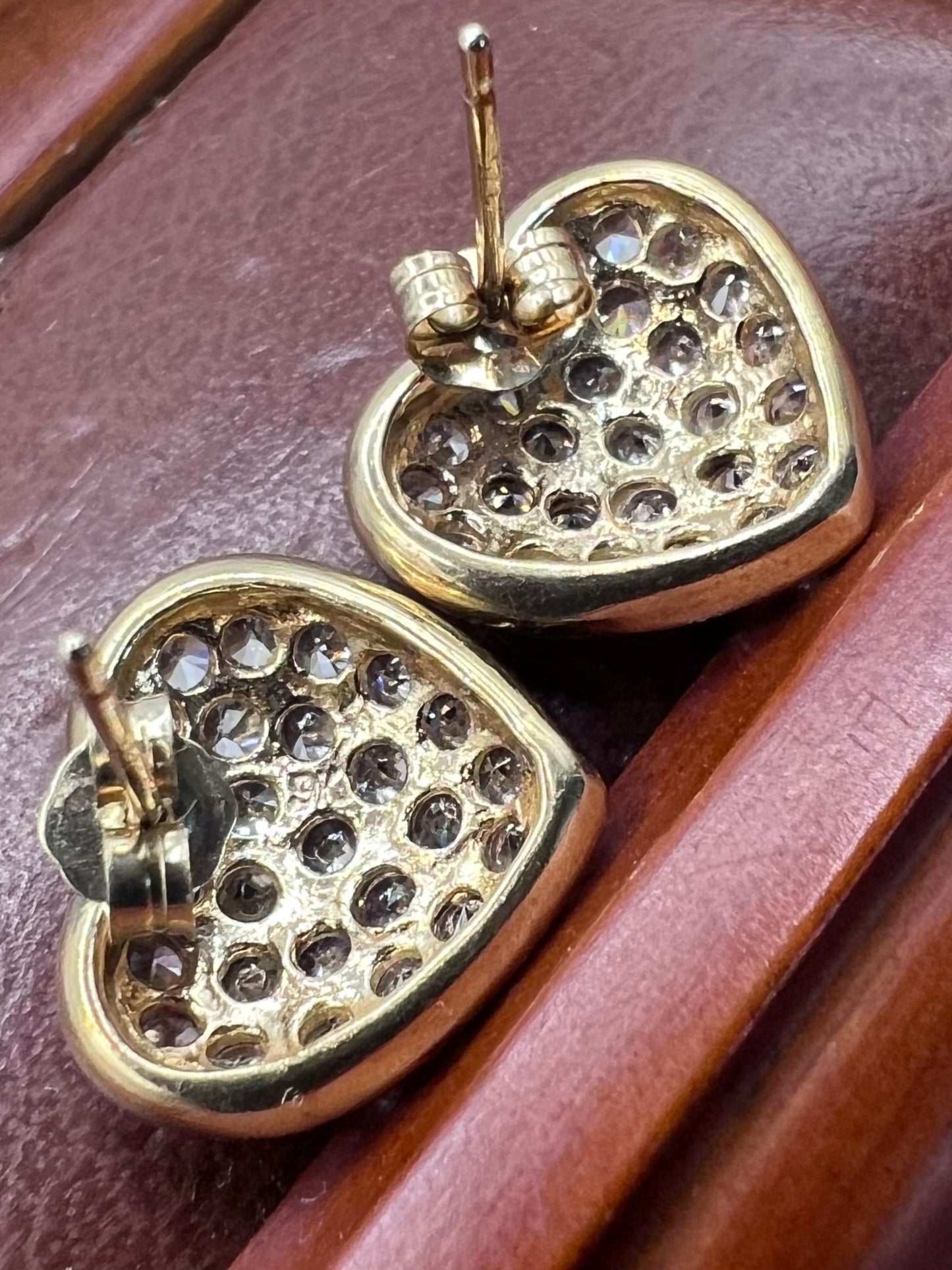 Quality 9ct Yellow Gold Heart Cluster Earrings • 3.11 Grams