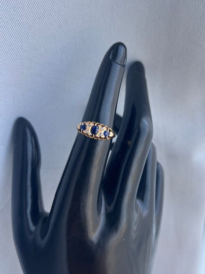 Antique 18ct Yellow Gold Sapphire & Diamond Ring - M½