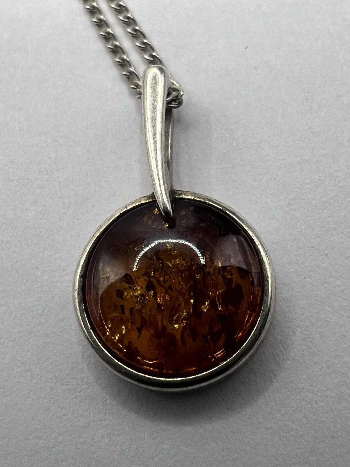 Quality 925 Sterling Silver Amber Pendant & Chain Set • 2.82 Grams