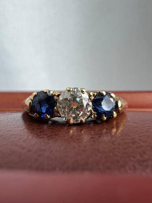 Antique 18ct Old Mine Cut Diamond & Sapphire Trilogy Ring - N