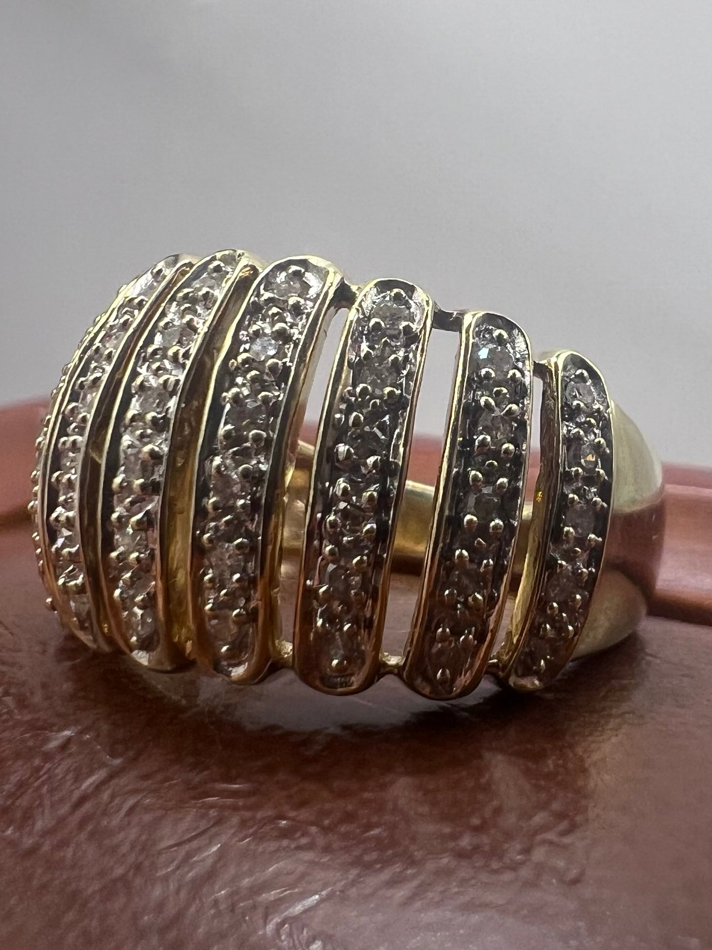 Quality 9ct Yellow Gold Diamond Set Cluster Ring - Q