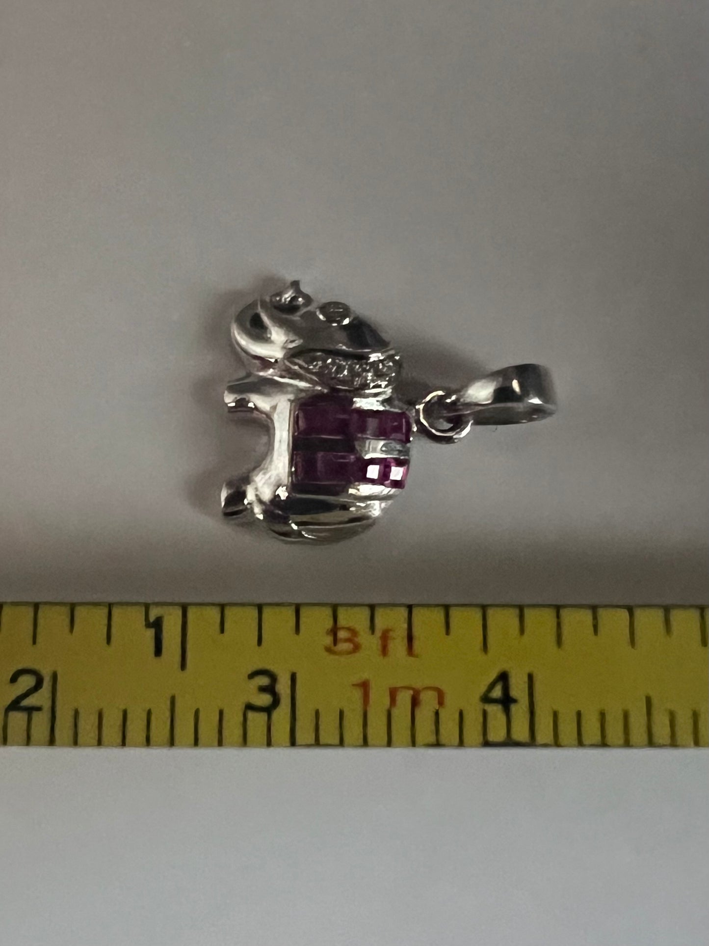 Quality 18ct White Gold Ruby & Diamond Elephant Pendant - 2.00 Grams