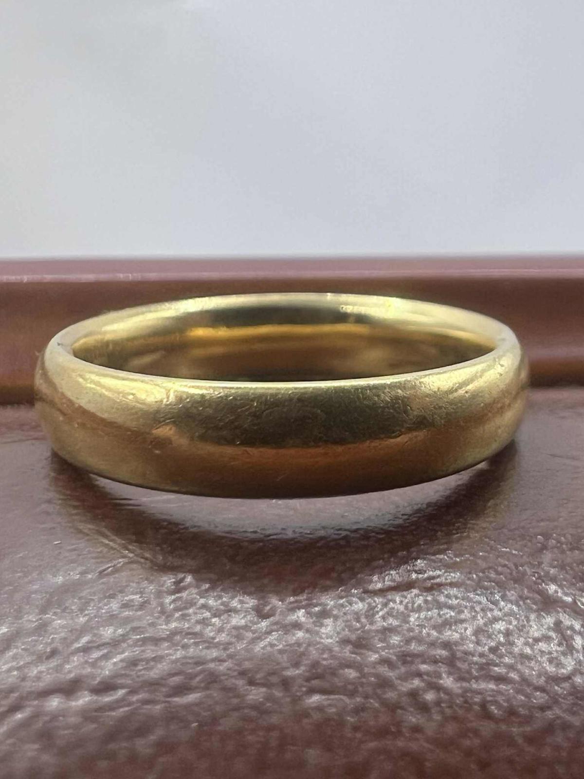 Vintage 22ct Yellow Gold Wedding Band • 4.22 Grams • Size - I½