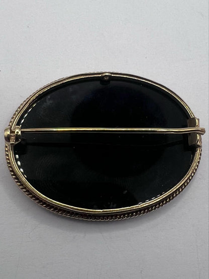 Vintage 9ct Yellow Gold Hand Carved Cameo Brooch - 11.99 Grams