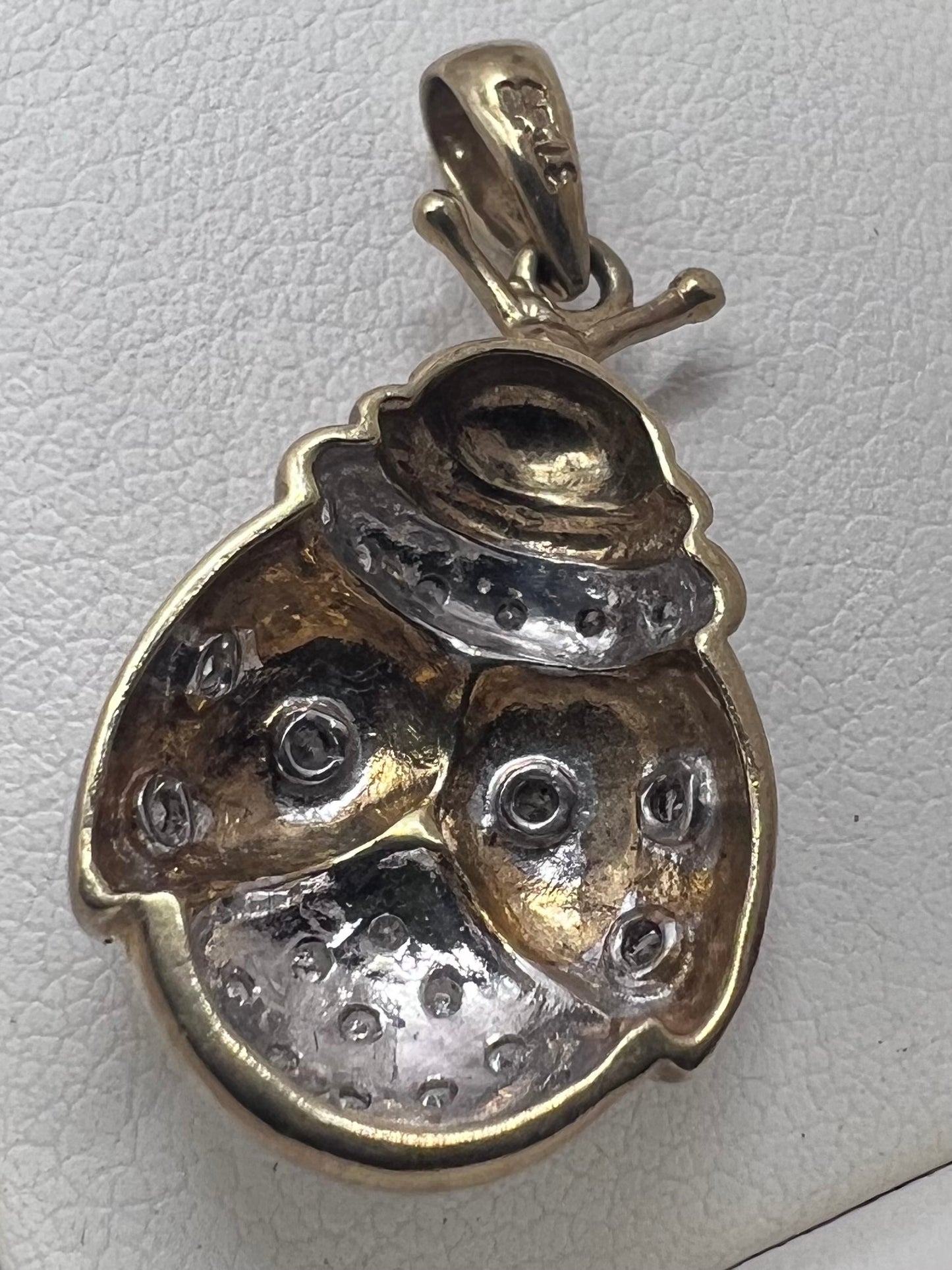Quality 9ct Yellow Gold Diamond Set Lady Bird Pendant • 2.73 Grams