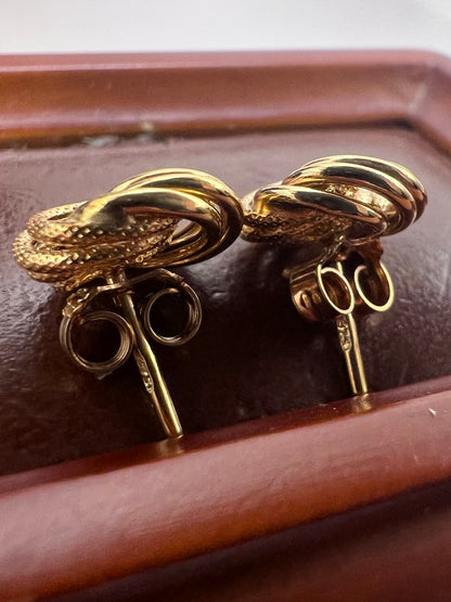 Quality 9ct Yellow Gold Italian Stud Earrings • 1.13 Grams