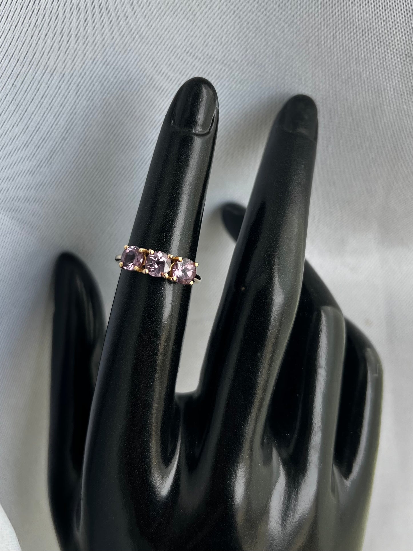 Quality 10ct Yellow Gold Amethyst Trilogy Ring - K