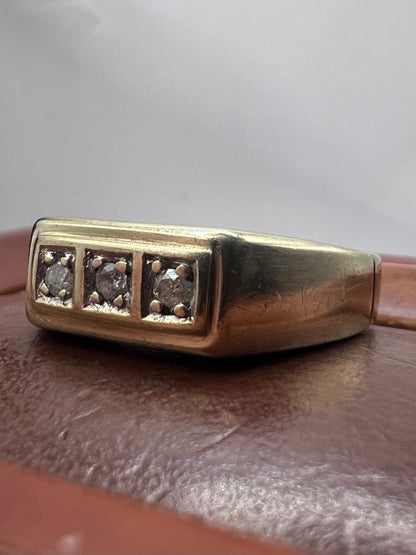 Vintage 9ct Yellow Gold 0.15ct Diamond Set Signet Ring - S