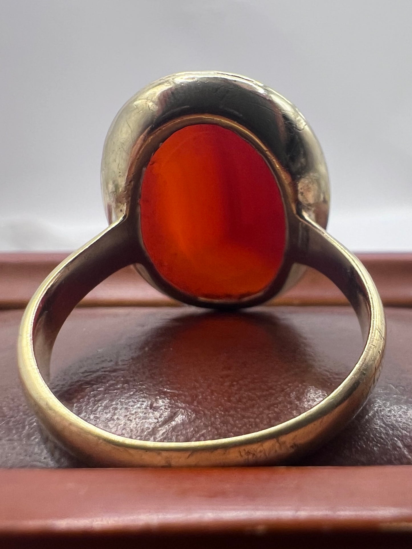 Vintage 9ct Yellow Gold Carnelian Ring - V