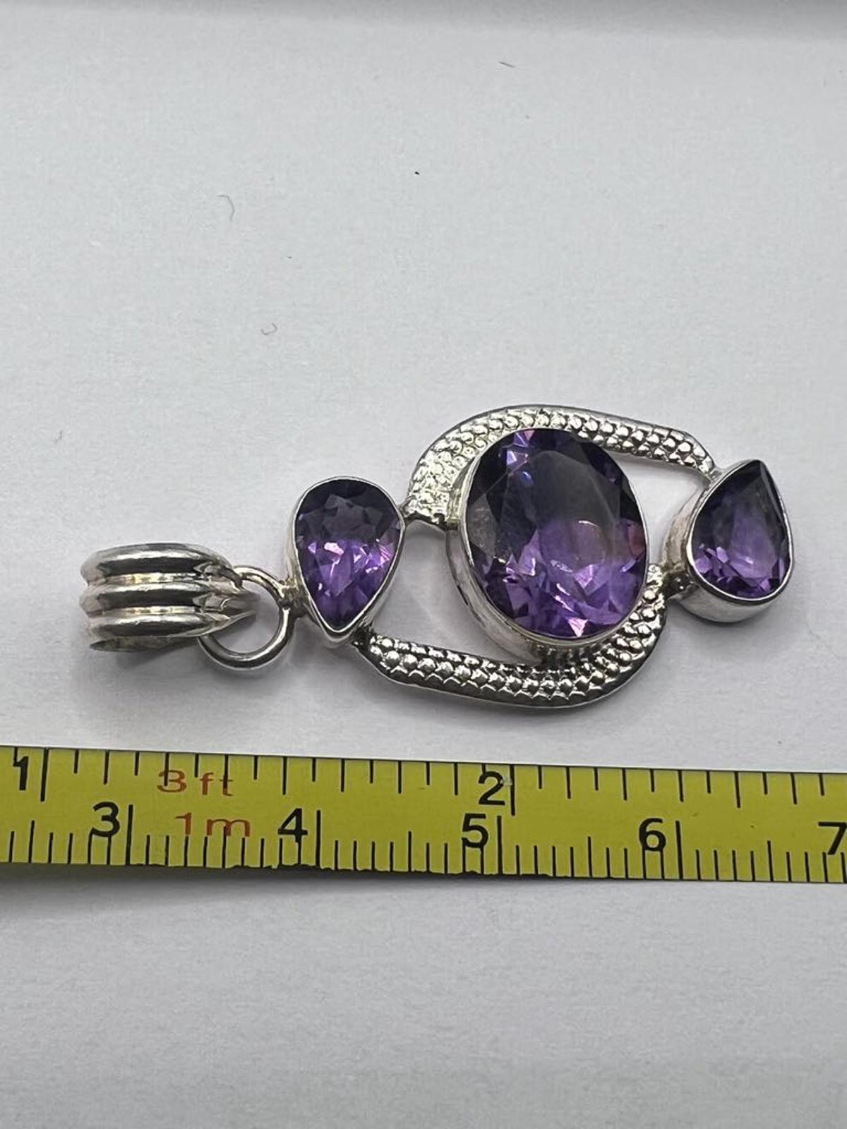Quality 925 Sterling Silver Amethyst Set Pendant - 4.85 Grams