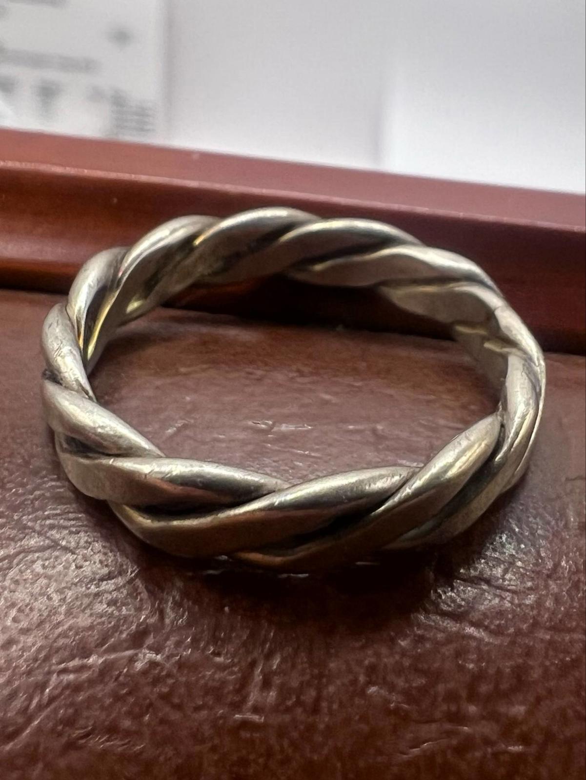 Quality 925 Sterling Silver Twisted Ring • 3.05 Grams • Size - O