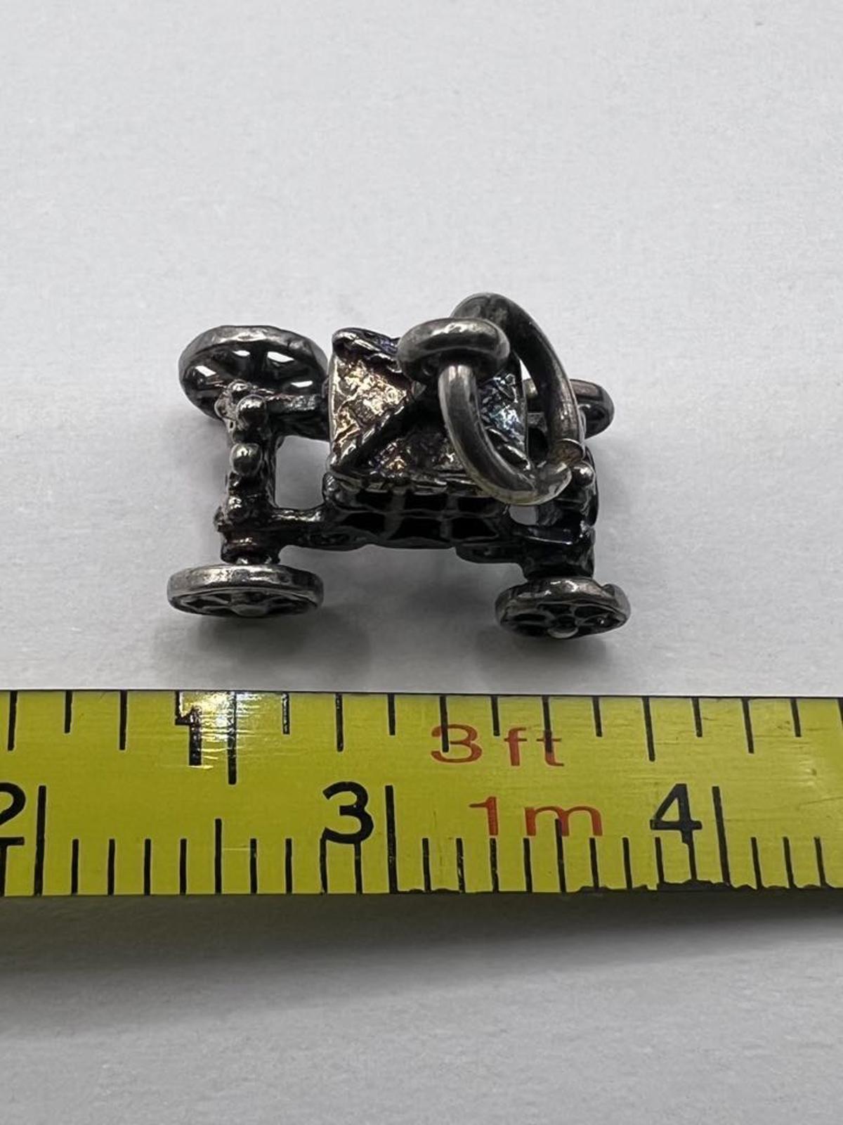 Quality 925 Silver Articulated Wagon Charm - 1.62 Grams