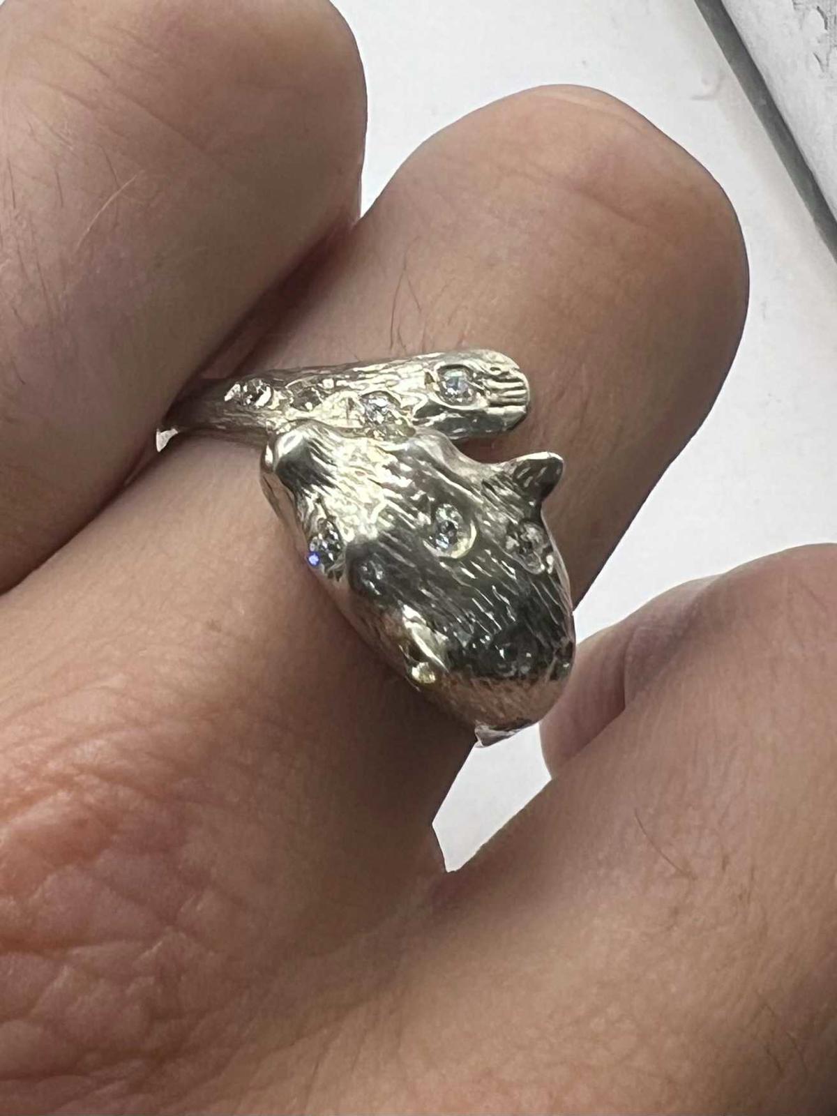 Quality 925 Sterling Silver Stone Set Fox Ring • 6.45 Grams • Size - X
