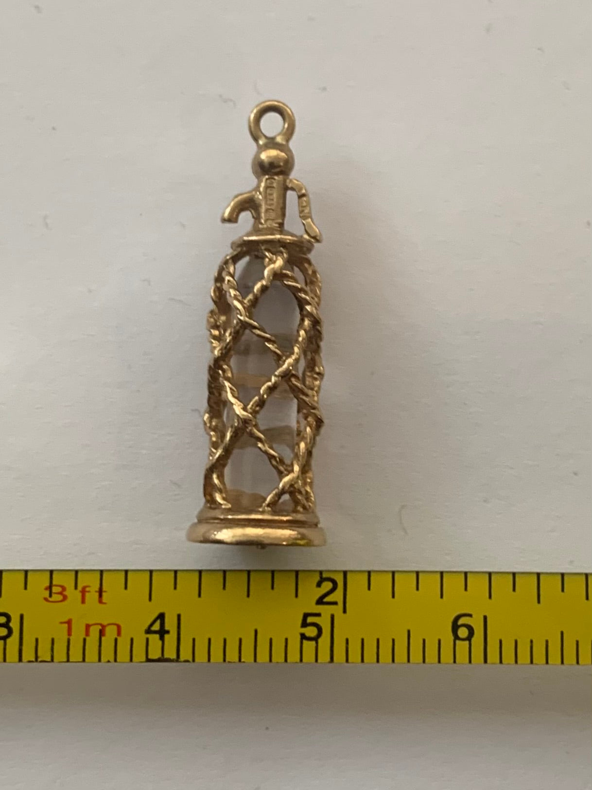 Vintage Rare 9ct Seltzer Dispenser Charm - 2.91 Grams - Circa ~ 1967