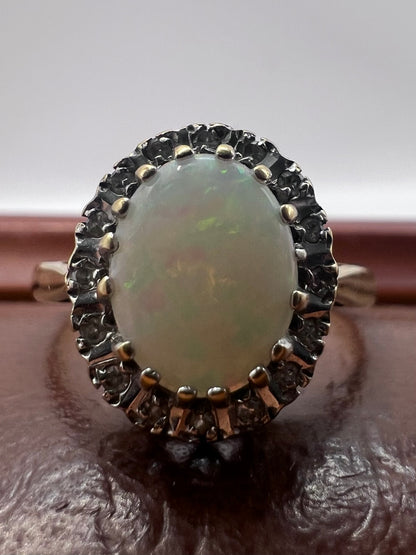 Vintage 9ct Yellow Gold Opal & Diamond Cluster Ring - O½