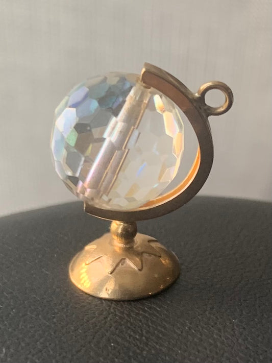 Vintage 9ct Spinning Globe Charm - 1971 - 3.85 Grams