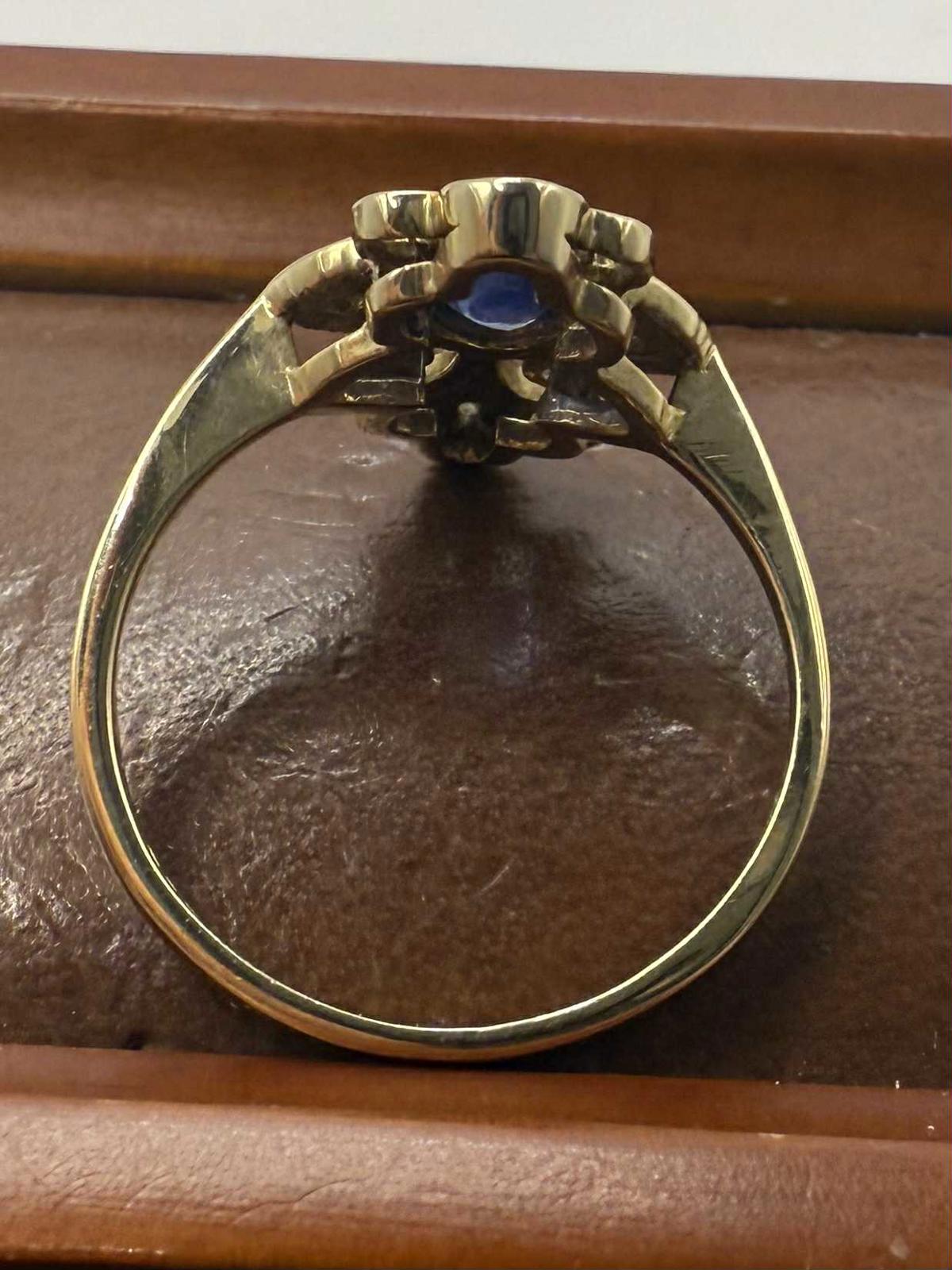 Vintage 9ct Yellow Gold Pale Sapphire & Diamond Ring • Size - M • 2.27 Grams