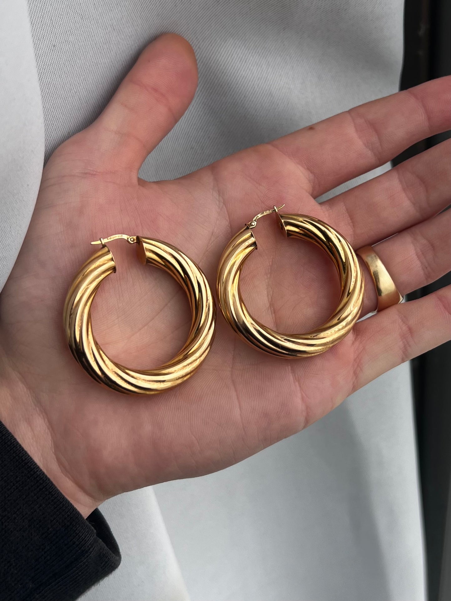 Heavy Italian 9ct Yellow Gold Twisted Hoops - 8.37 Grams