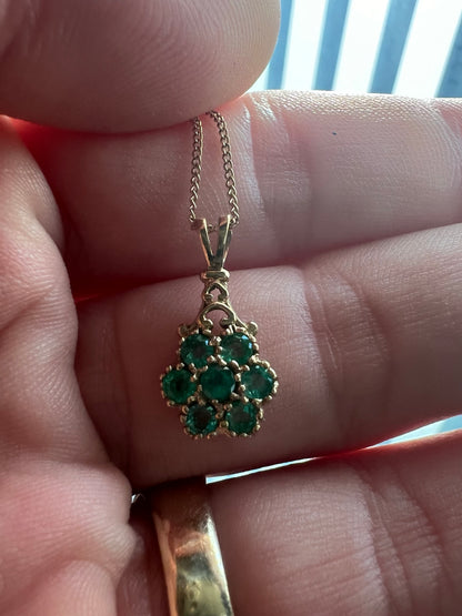 Quality 9ct Emerald Cluster Pendant & Chain