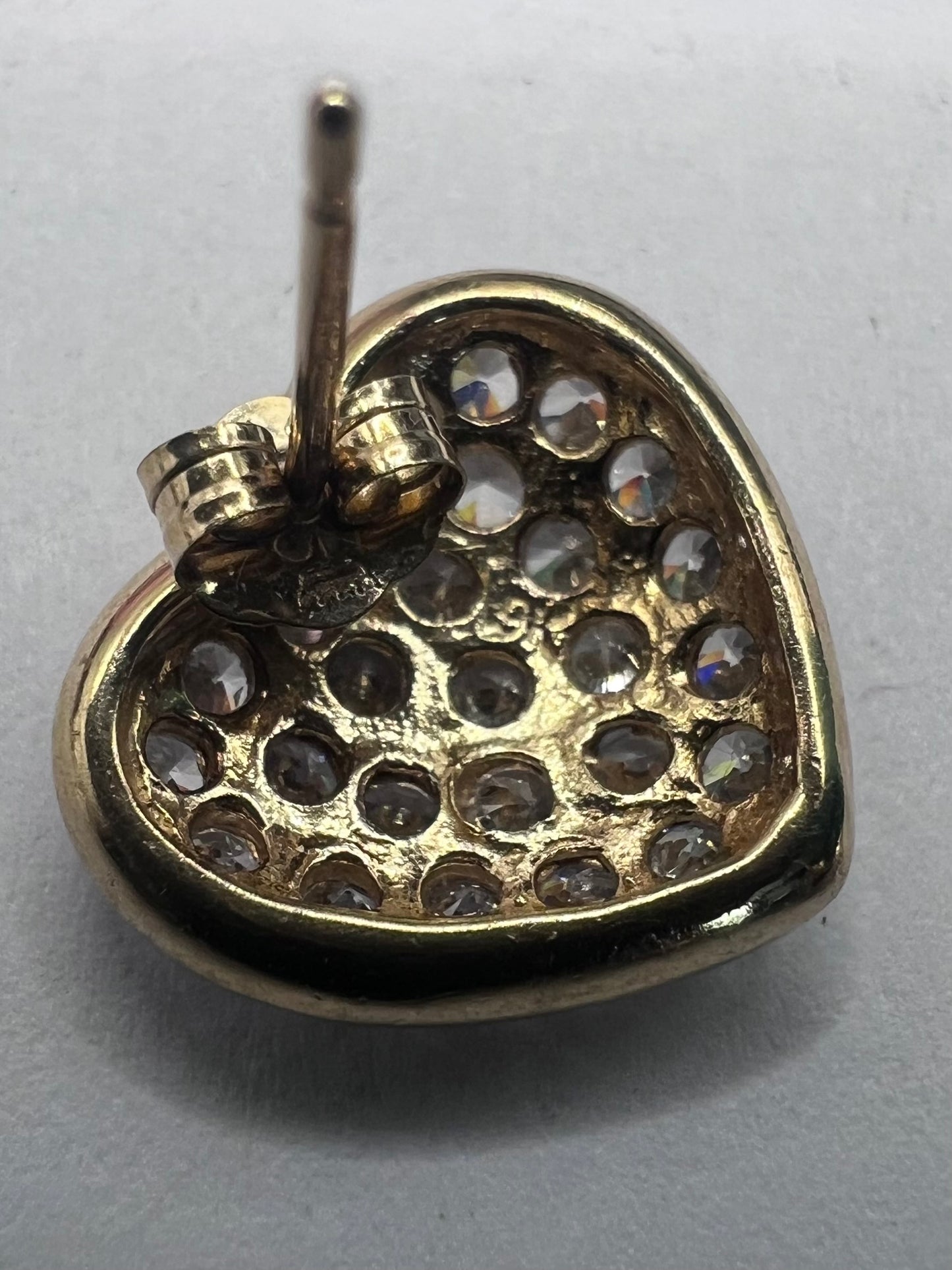 Quality 9ct Yellow Gold Heart Cluster Earrings • 3.11 Grams