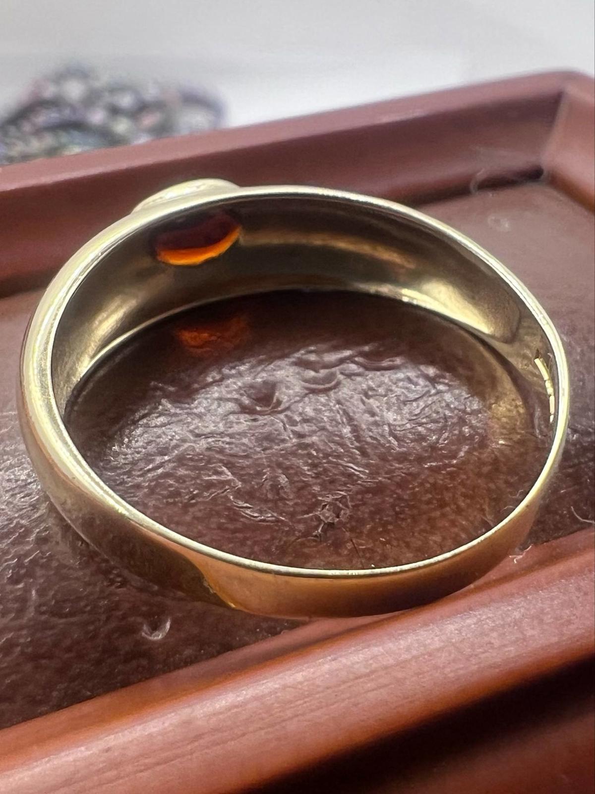 Vintage 9ct Yellow Gold Garnet Set Ring • Size - U  • 2.45 Grams