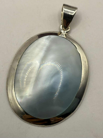 Quality 925 Sterling Silver Mother Of Pearl Set Pendant • 14.91 Grams