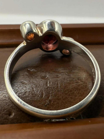 Quality 925 Sterling Silver Garnet Trilogy Ring • Size - R½ • 3.94 Grams