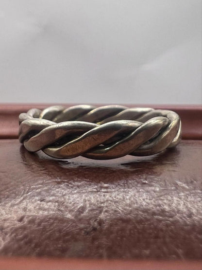 Quality 925 Sterling Silver Twisted Ring • 3.05 Grams • Size - O