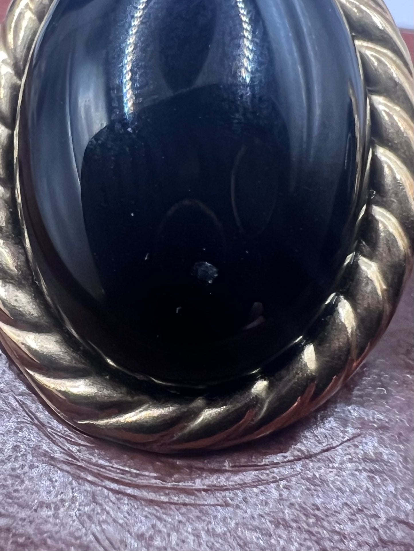 Quality 9ct Yellow Gold Onyx Stud Earrings • 4.96 Grams