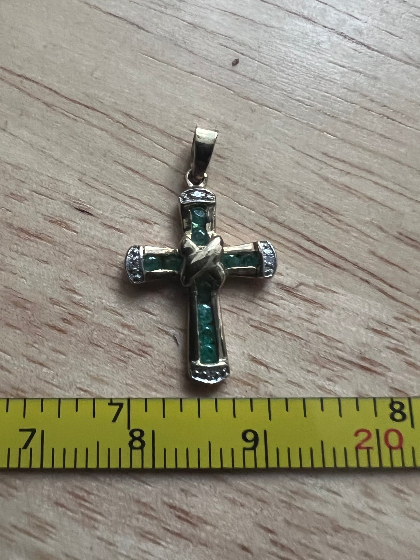 Vintage 9ct Yellow Gold Emerald & Diamond Cross Pendant - 1.06 Grams