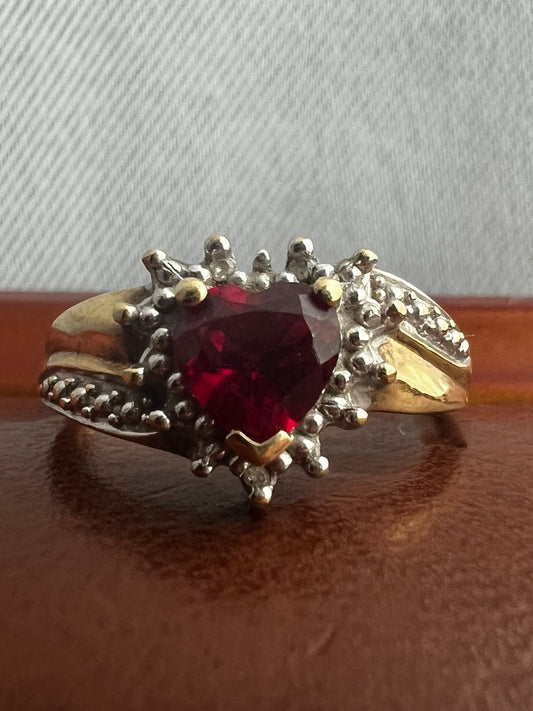 Vintage 9ct Yellow Gold Heart Garnet & Diamond Ring - N