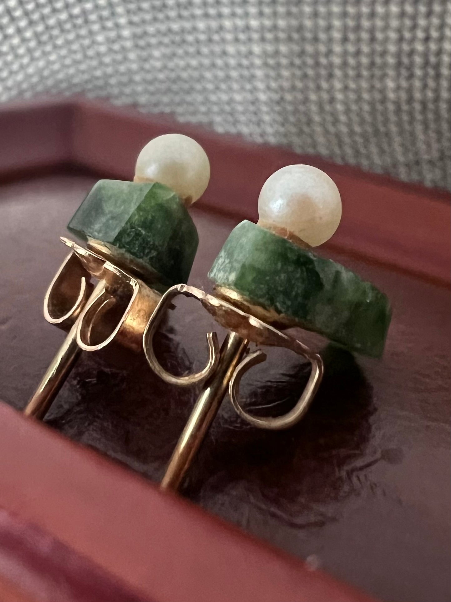 Quality 14ct Jade & Pearl Leaf Earrings - 1.12 Grams