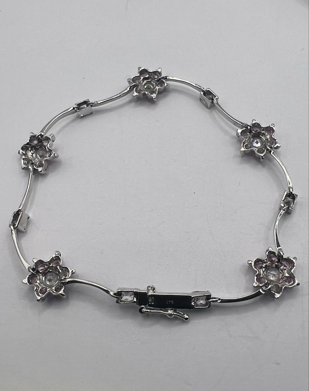 Quality 9ct White Gold Pink & White Topaz Flower Bracelet -  7.99 Grams - 8 Inch