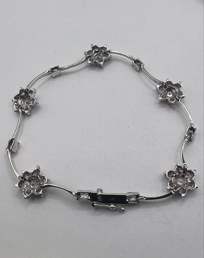 Quality 9ct White Gold Pink & White Topaz Flower Bracelet -  7.99 Grams - 8 Inch